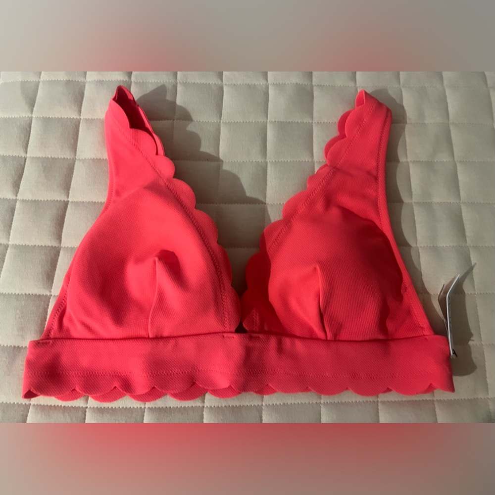 Victoria's Secret Vibrant Pink Scalloped Bikini Top